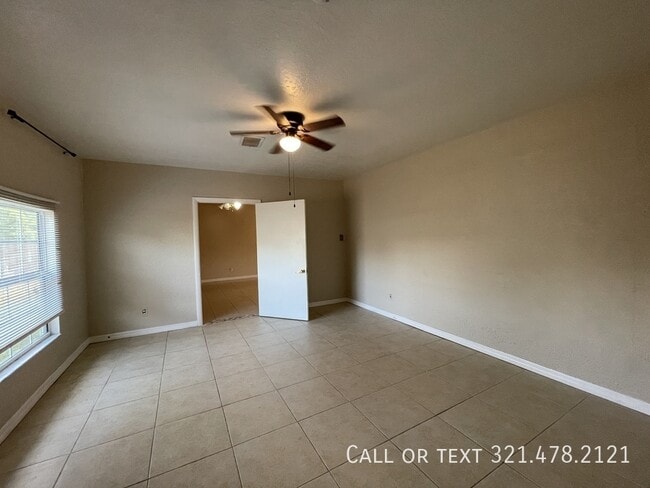 Building Photo - 611 Americana Blvd NE