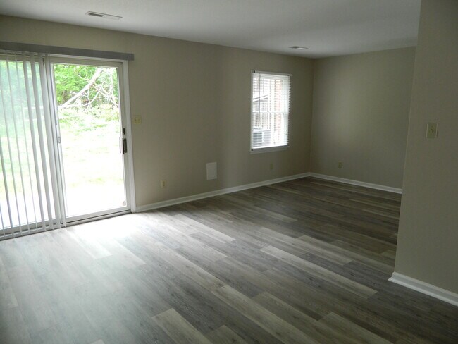Building Photo - 75 Franklin Parke Ct