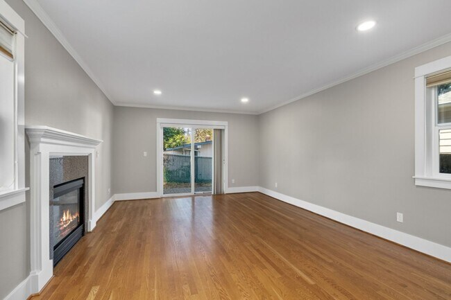 Building Photo - 13749 Corliss Ave N