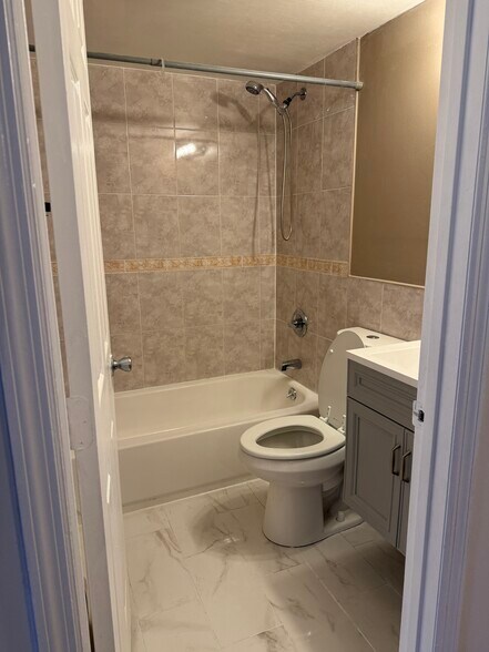 Building Photo - 7026 57th Dr