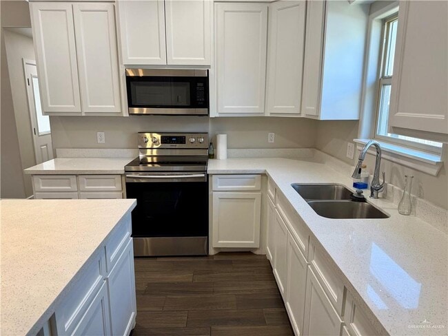 Building Photo - 12 W Polk Ave