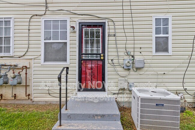 Building Photo - 2511 Kent Town Pl
