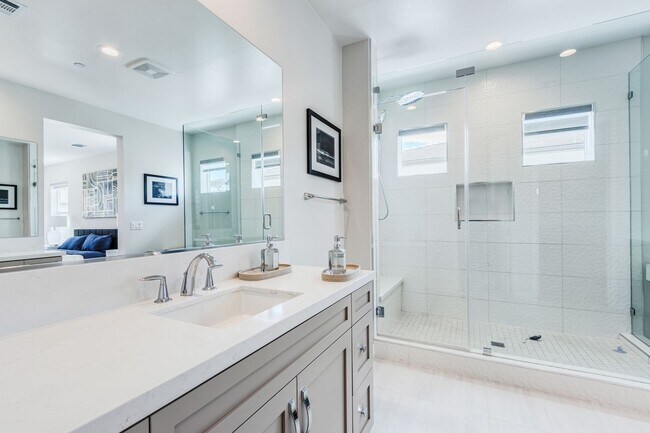 Building Photo - Incredible Fully Furnished New Home In Lak...