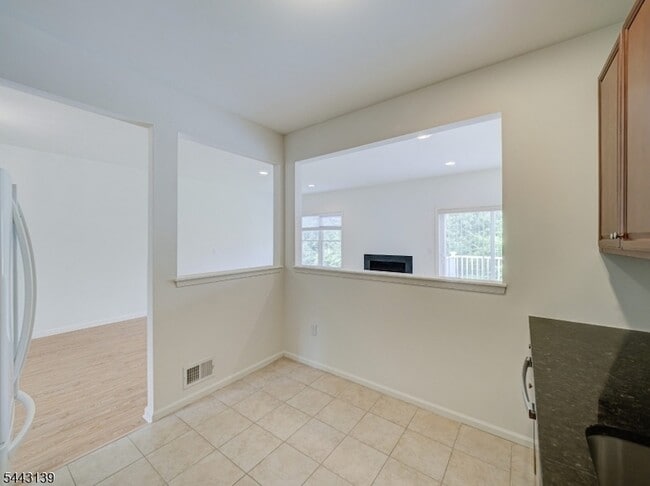Building Photo - 26 DeCroce Ct