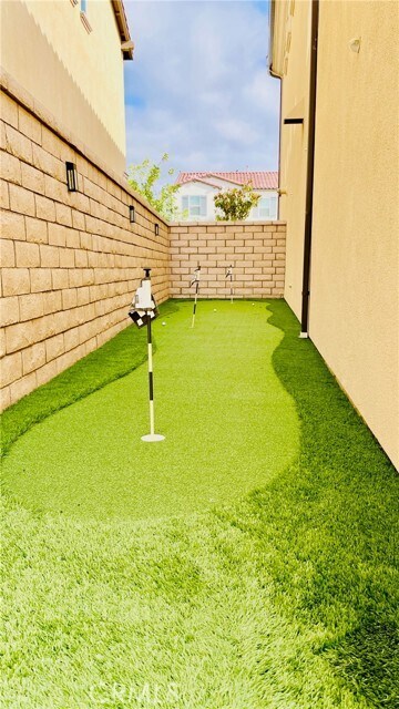 Building Photo - 358 Pinnacle Dr