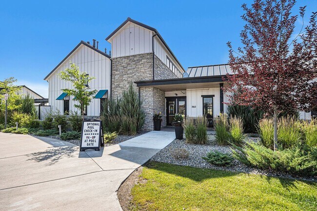 Building Photo - Sterling Ranch Stunner!!