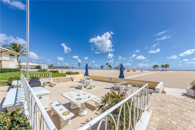 Building Photo - 2000 S Ocean Ln