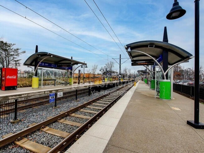 Building Photo - 8358 Knights Bridge Rd