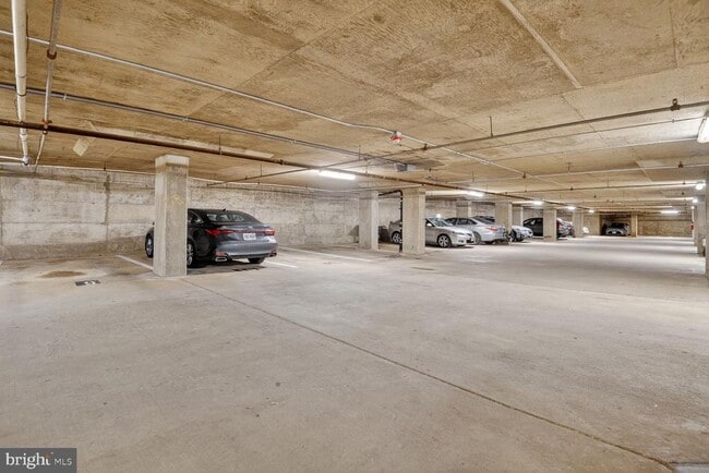 Building Photo - 1808 Old Meadow Rd