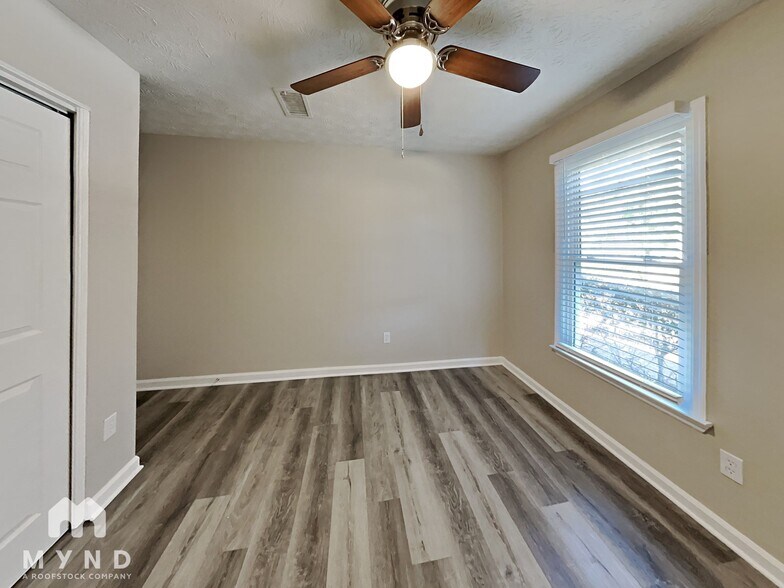 Building Photo - 5491 La Fleur Trail