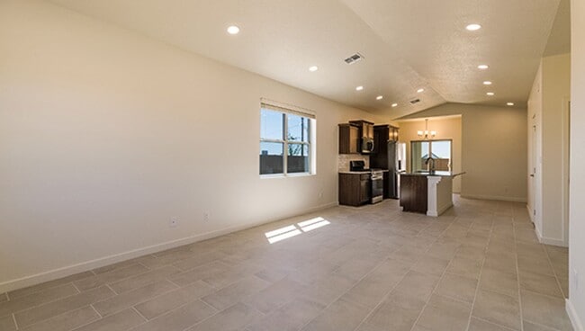 Building Photo - New Home In Santa Fe  !!!!!