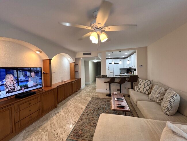 Building Photo - 3580 S Ocean Blvd