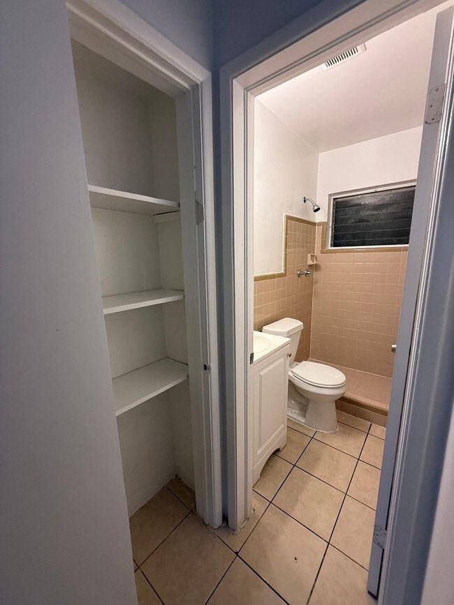 Building Photo - 6240 Dewey St