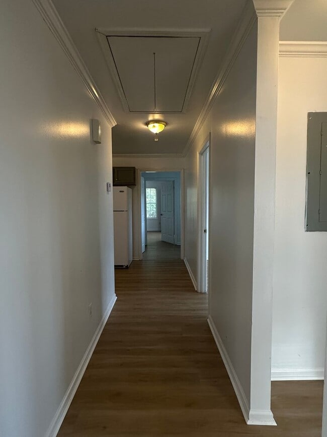 Building Photo - 3 Bedroom 2 Bath in East Tuscaloosa