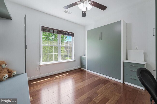 Building Photo - 22507 Bowens Wharf Pl