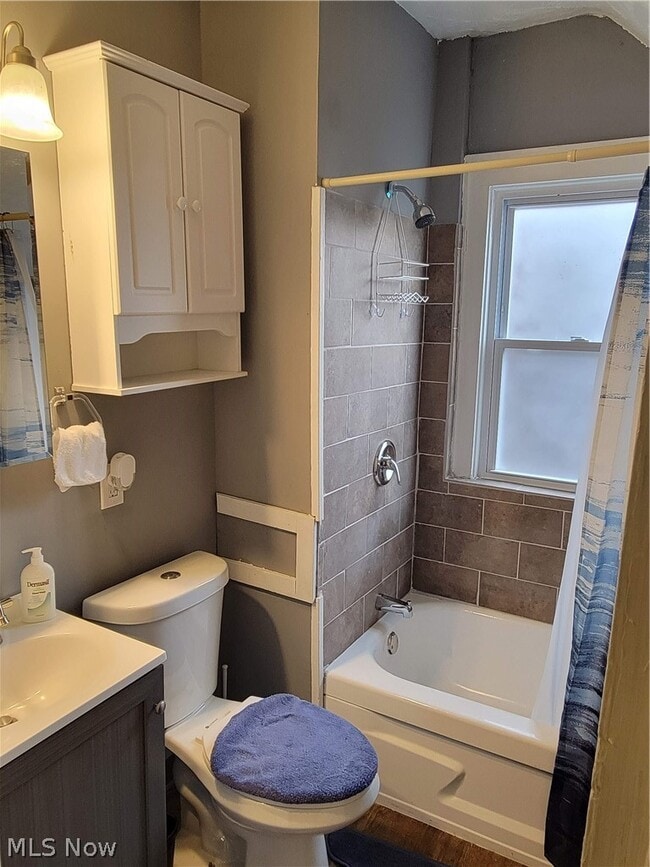 Building Photo - 4083 E 143rd St