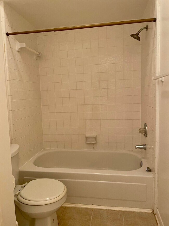 Building Photo - 14527 Circlewood Way