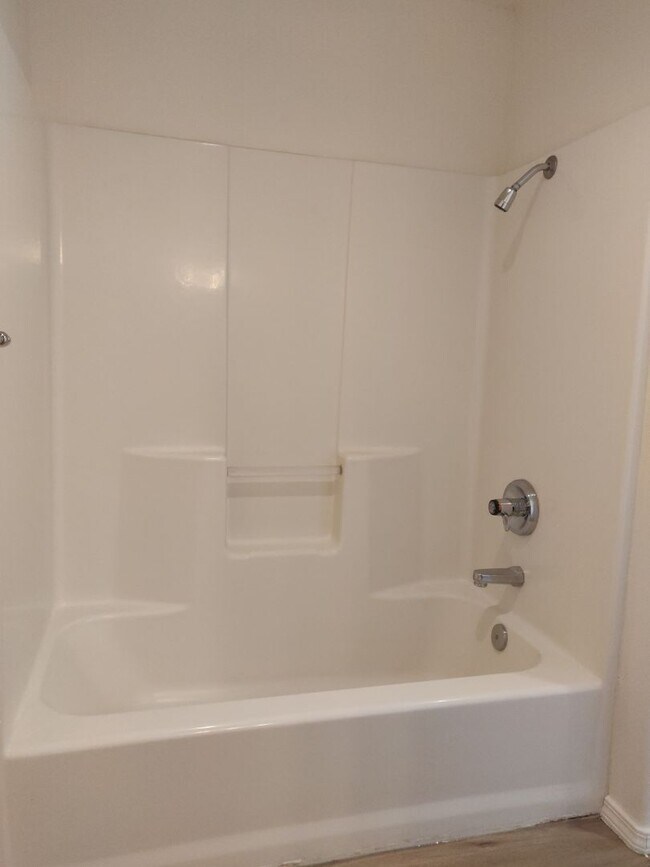 Building Photo - Spacious and charming, this two-story 4 be...
