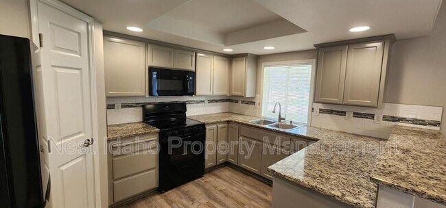 Building Photo - 3009 Sugar Cane Dr