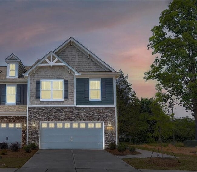 Primary Photo - Like New Townhome in Beautiful North Charl...