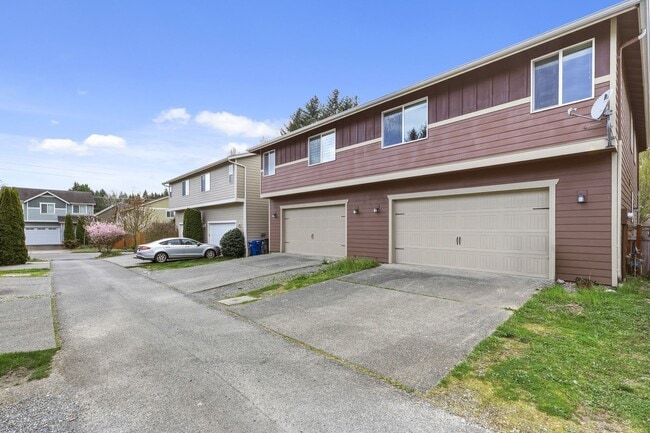 Building Photo - 4 bedrooms 2.5 baths 1826 sq.ft. Olympia School District