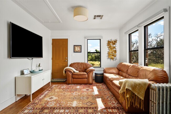 Building Photo - 11773 Newberg Rd