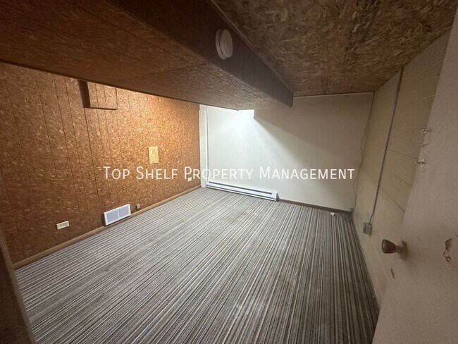 Building Photo - 2611 27th Pl