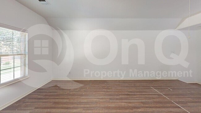 Building Photo - 1618 Nestledown Dr