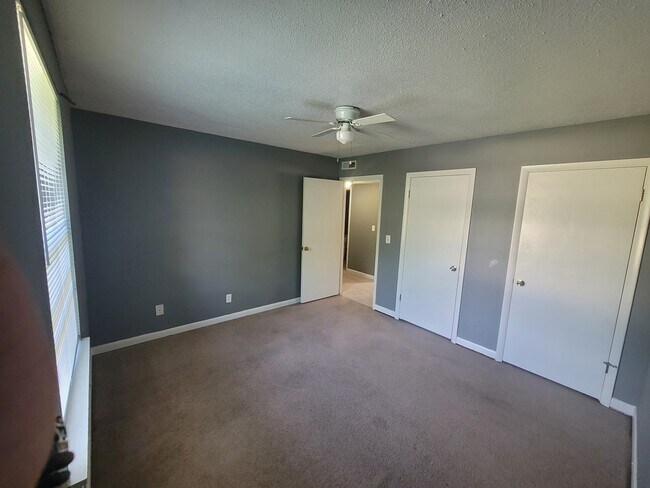 Building Photo - 366 Ryder Ave