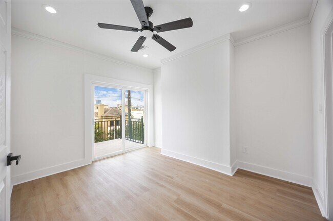 Building Photo - 1413 Stanford St