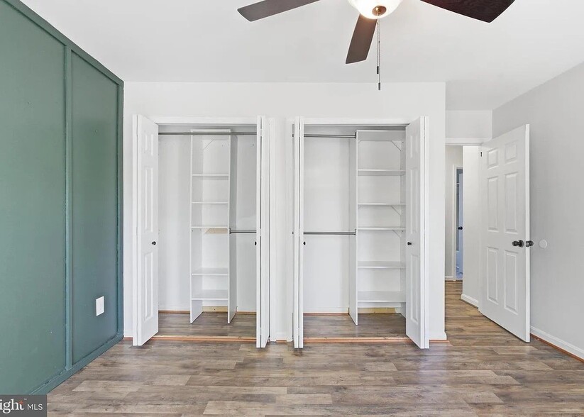 Building Photo - 1551 E Anderson Dr