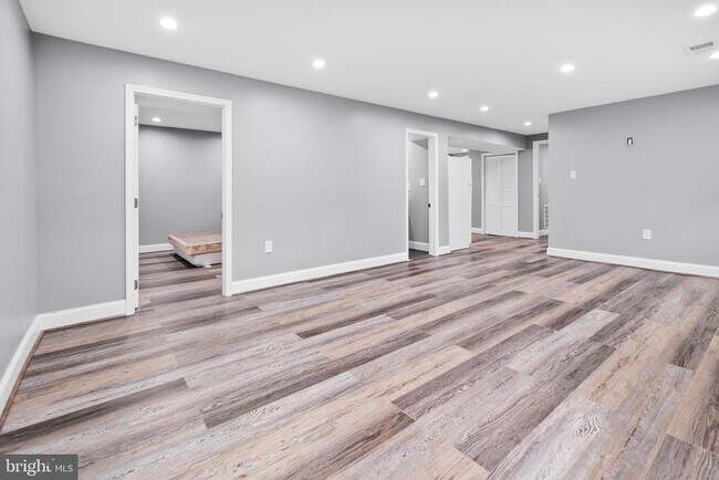 Building Photo - 14402 Woodcrest Dr