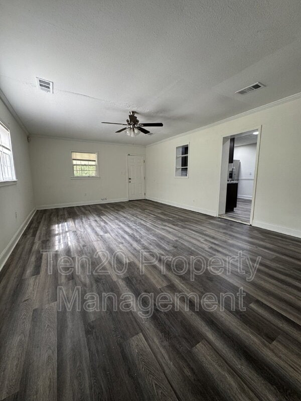 Building Photo - 4702 Harbin St