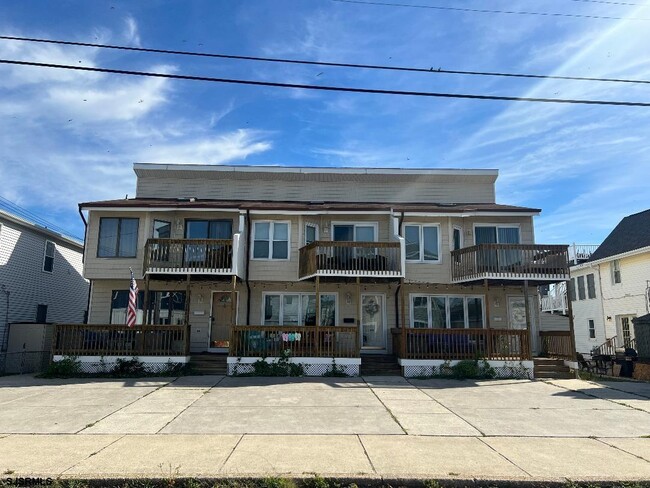Building Photo - 345 36th St S