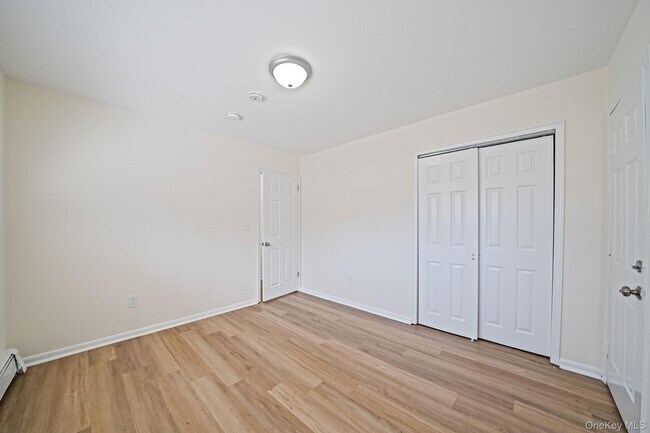 Building Photo - 472 S Ocean Ave