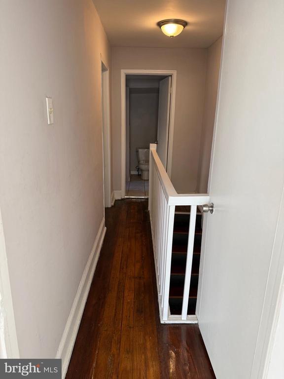 Building Photo - 1839 Sigel St