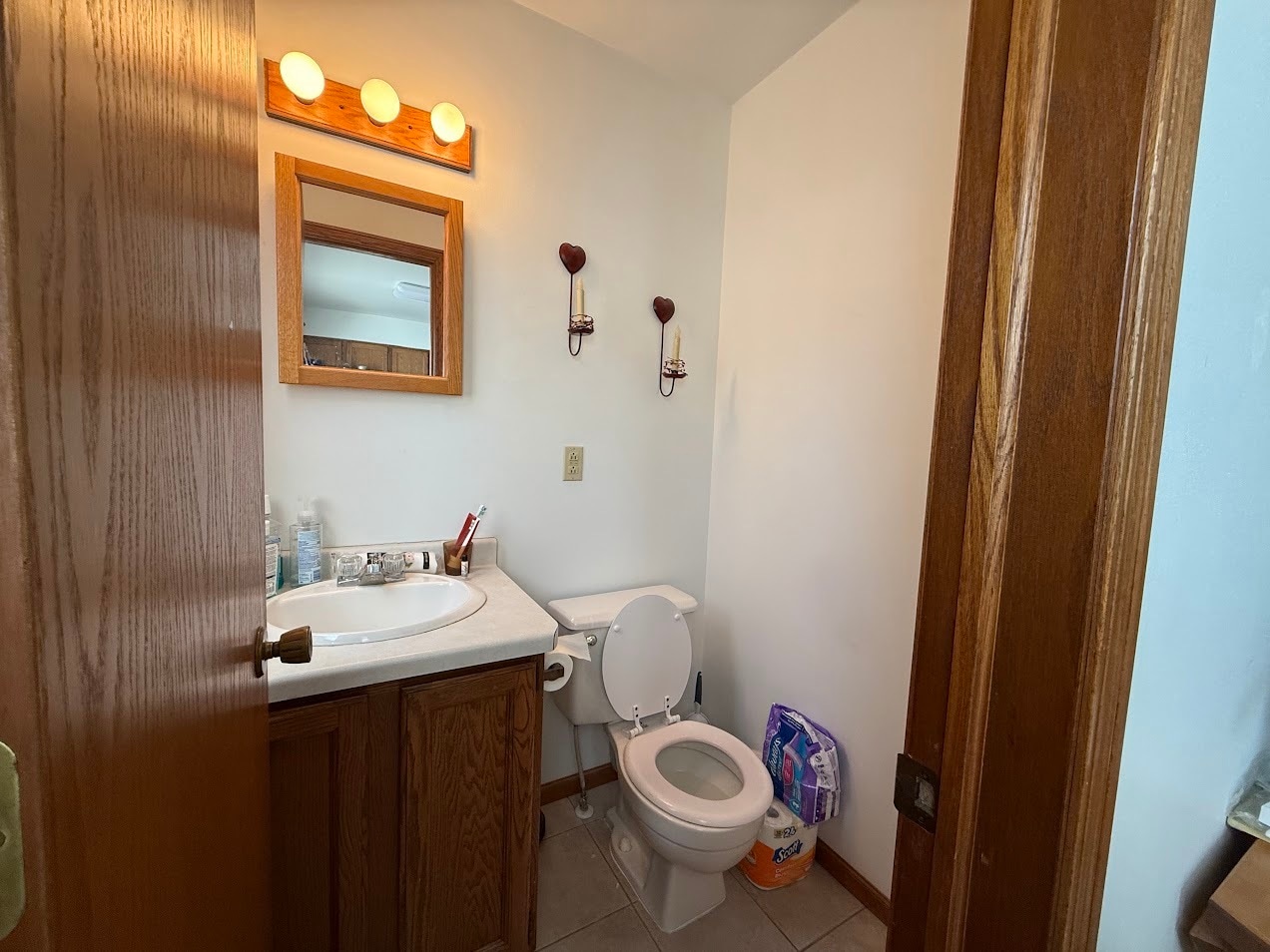 Building Photo - 211 Cherrywood Ln