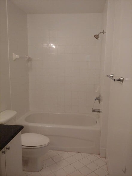 Building Photo - 3760 N Jog Rd