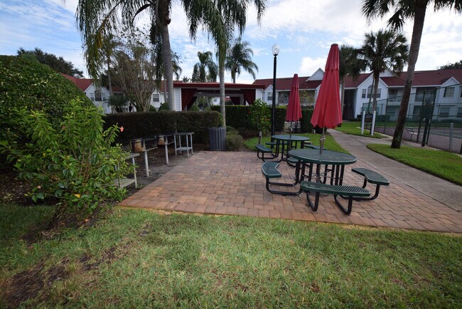 Building Photo - 11550 Westwood Blvd