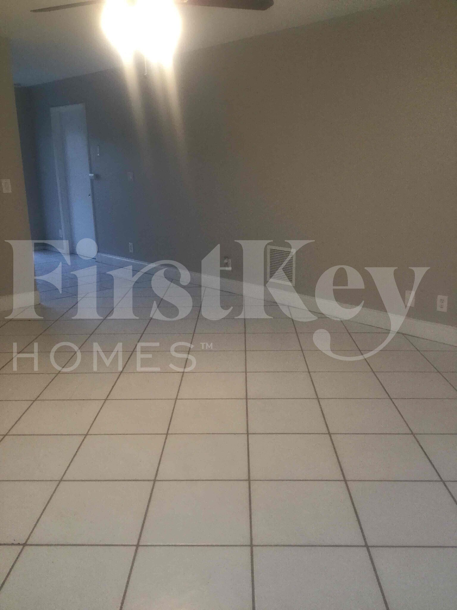 Building Photo - 6129 Moonbeam Dr