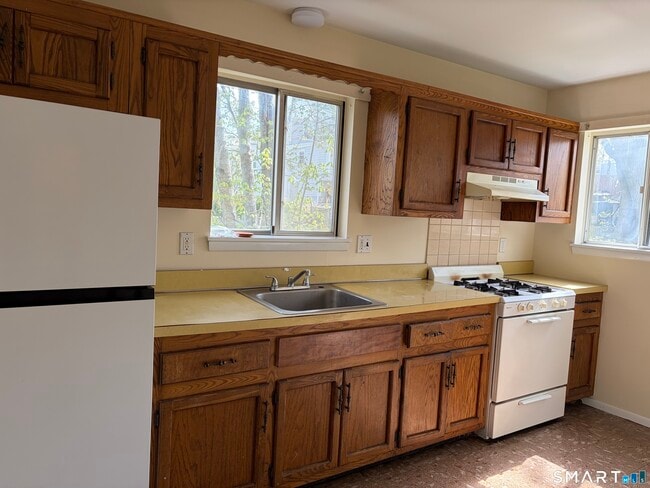 Building Photo - 53 1/2 Glenwood Ave