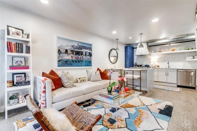 Building Photo - 2727 Hood St