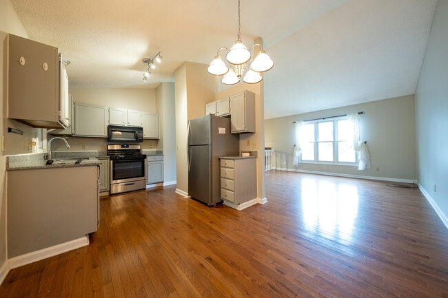 Building Photo - 3688 Falcon Way