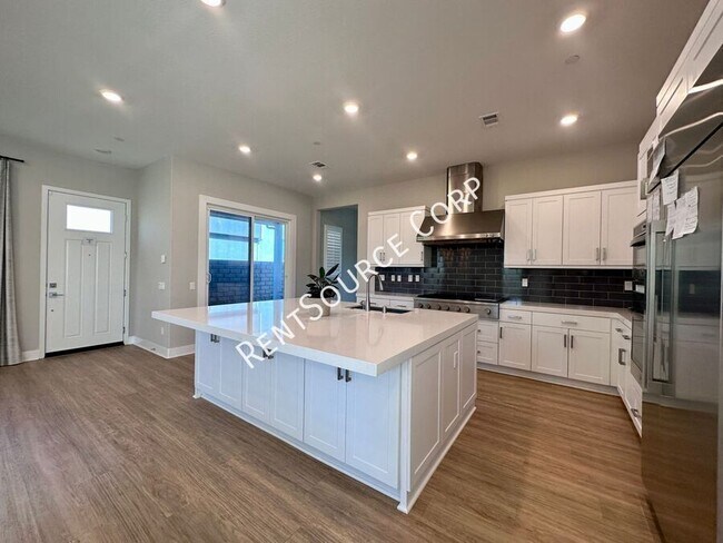 Building Photo - 27124 Observation Ct