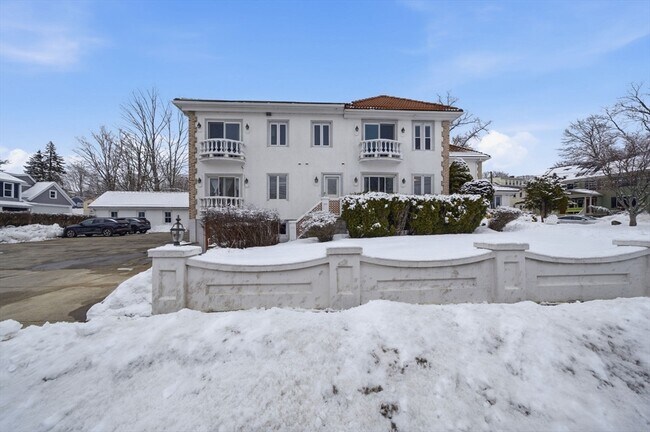 Building Photo - 1 Salem St