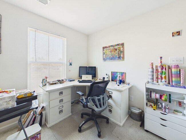 Building Photo - 14225 Martinet Xing