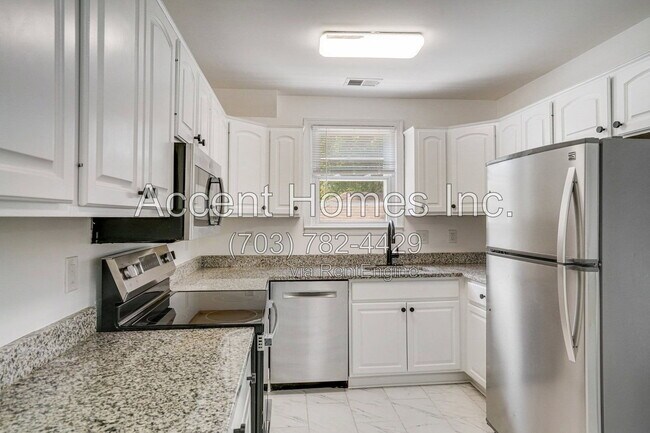 Building Photo - 4916 Chowan Ave