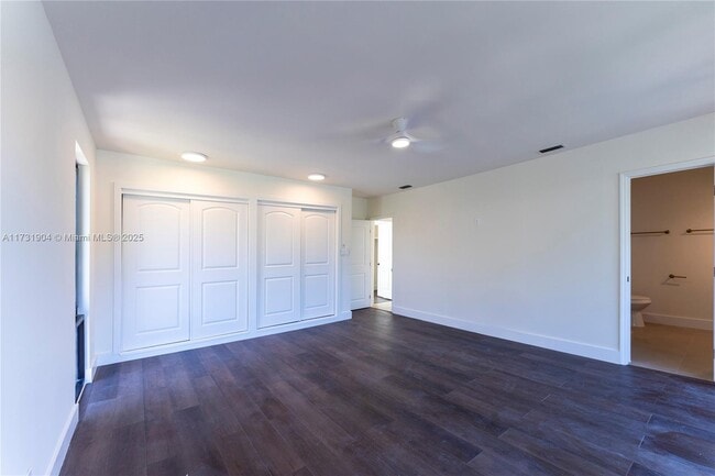 Building Photo - 636 Hibiscus Dr