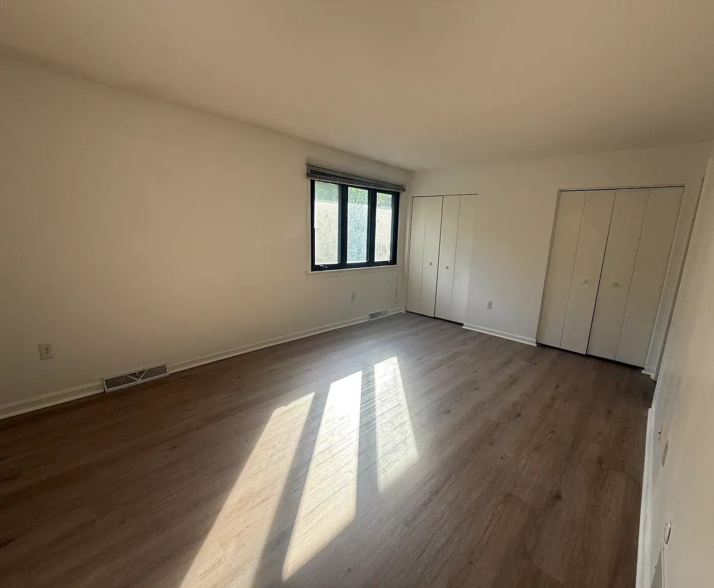 Master Bedroom - 2816 Bingham Dr