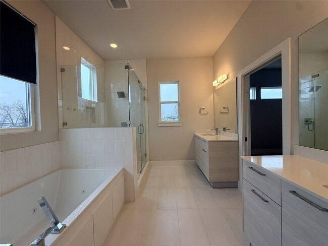 Building Photo - 4618 Nichols St